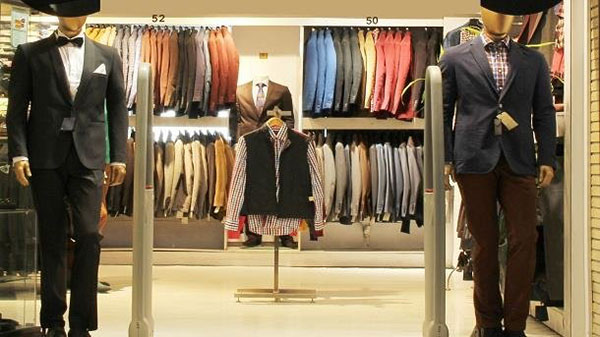 قاچاق برندهای خارجی پوشاک